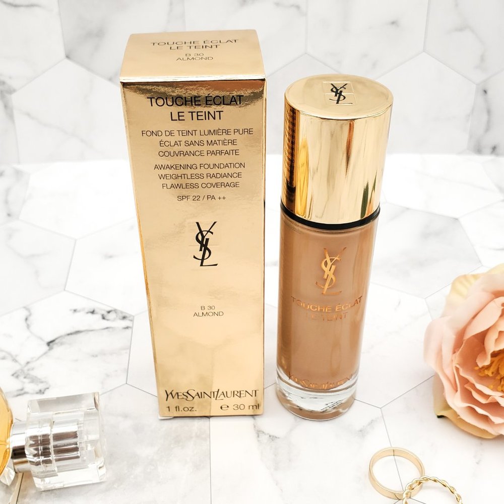 NIB! YSL Touche Eclat Foundation